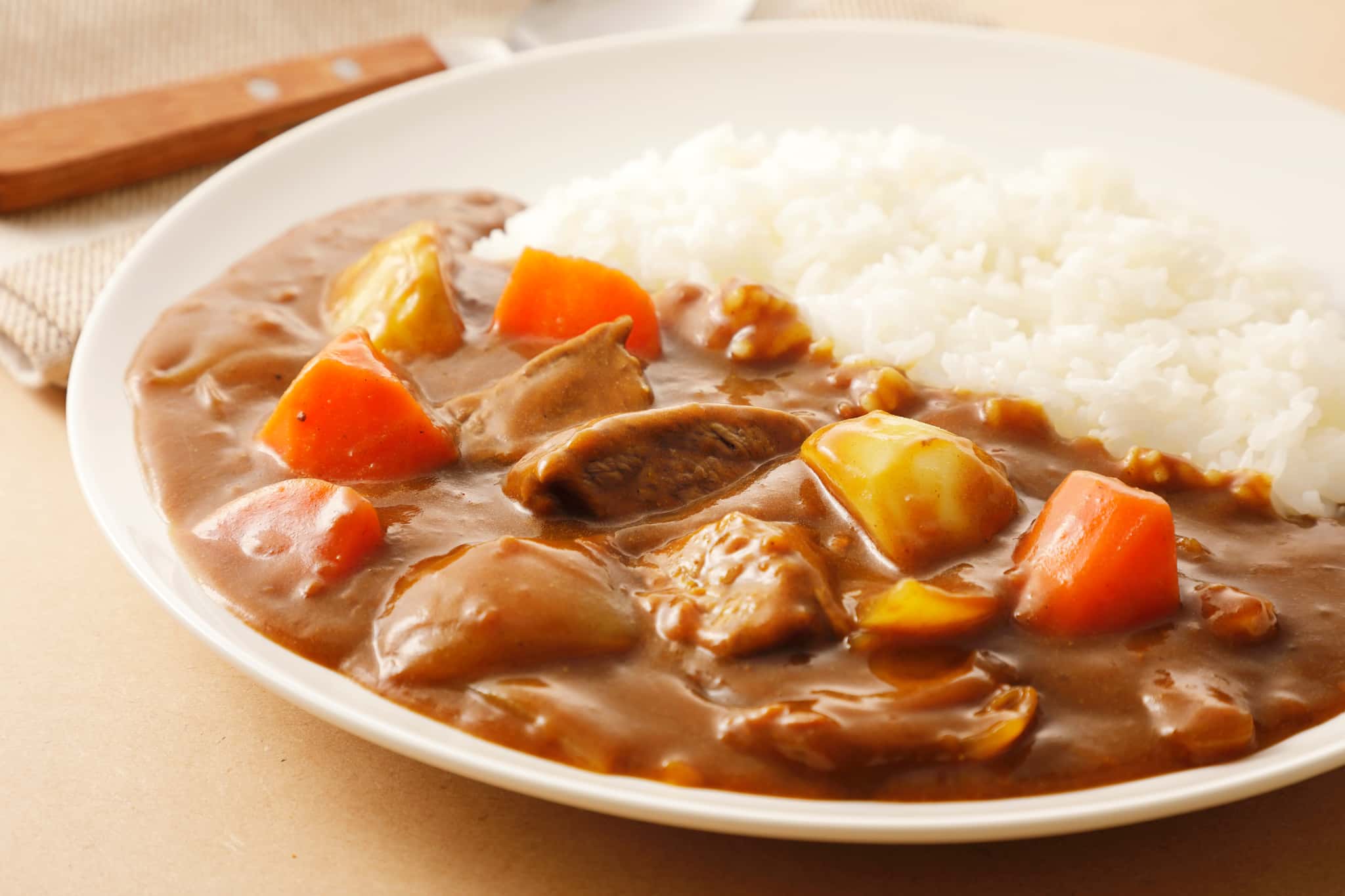 色素沈着してしまう色の濃い食べ物のカレー
